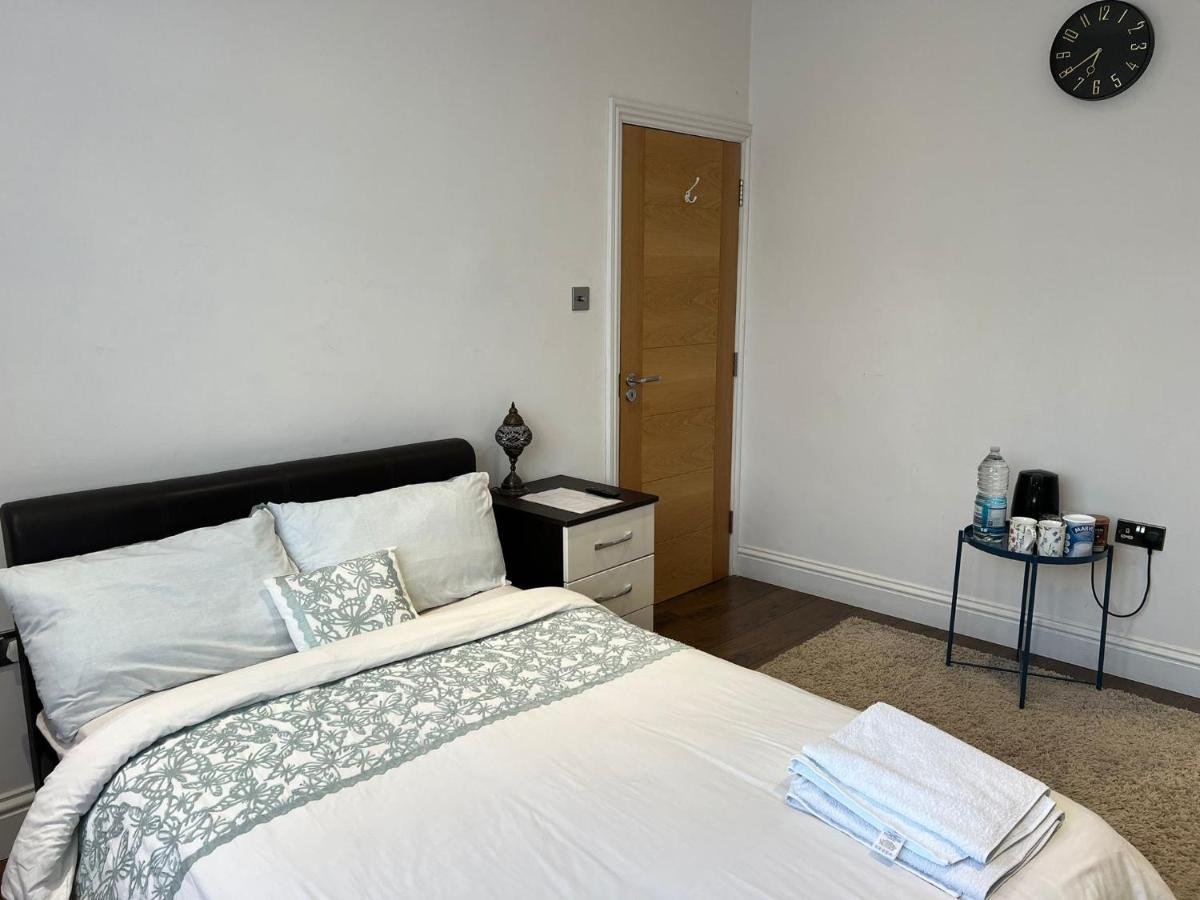 Deluxe Homestay Near Tottenham Hotspur Stadium London Exterior photo
